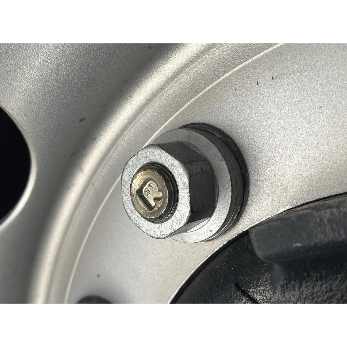 ホイールナット HEICO 新ISO規格 フロント リア兼用 10ヶ入